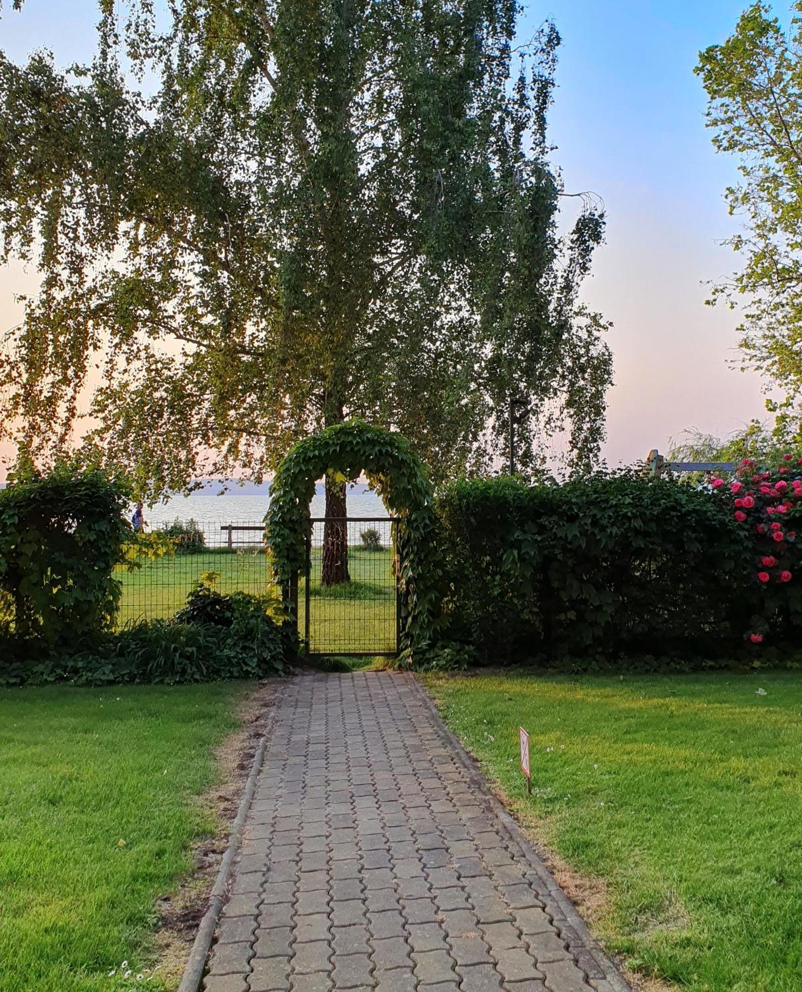 Panorama Beach 2 Сиофок Екстериор снимка